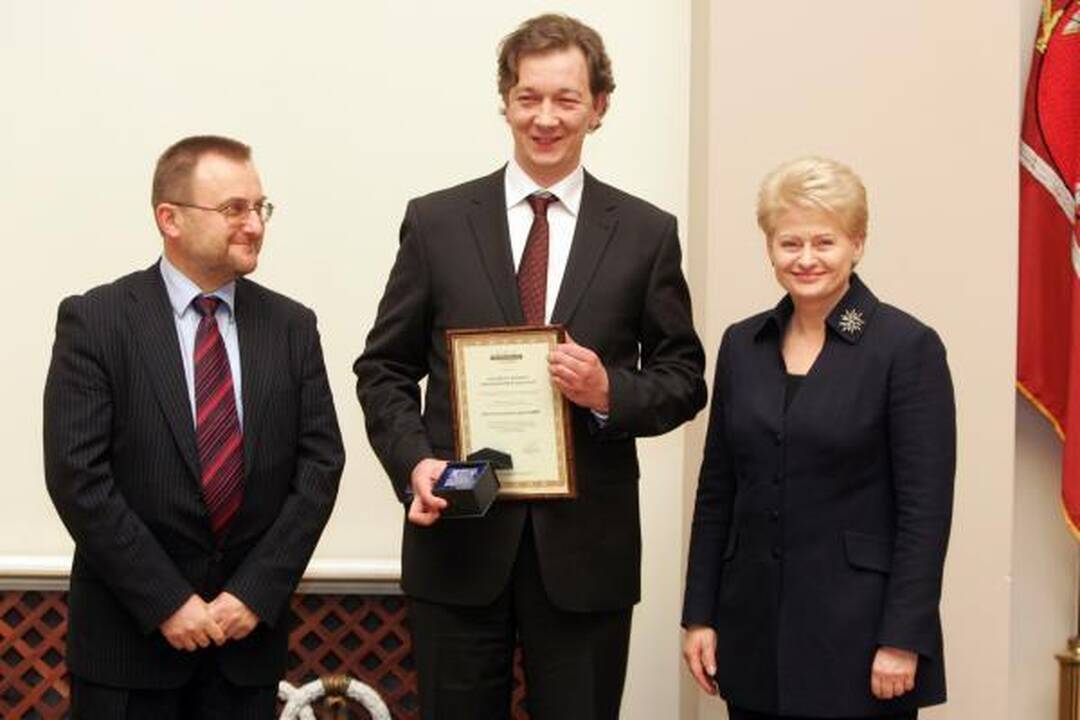 Prezidentė įteikė apdovanojimus pažangiausioms žinių ekonomikos įmonėms