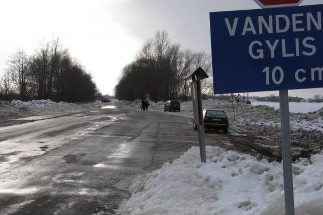 Atnaujintas mašinų judėjimas į Rusnę 