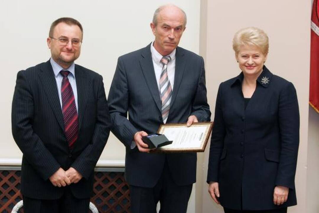 Prezidentė įteikė apdovanojimus pažangiausioms žinių ekonomikos įmonėms