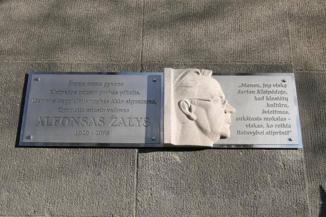 Atidengta A.Žalio atminimo lenta
