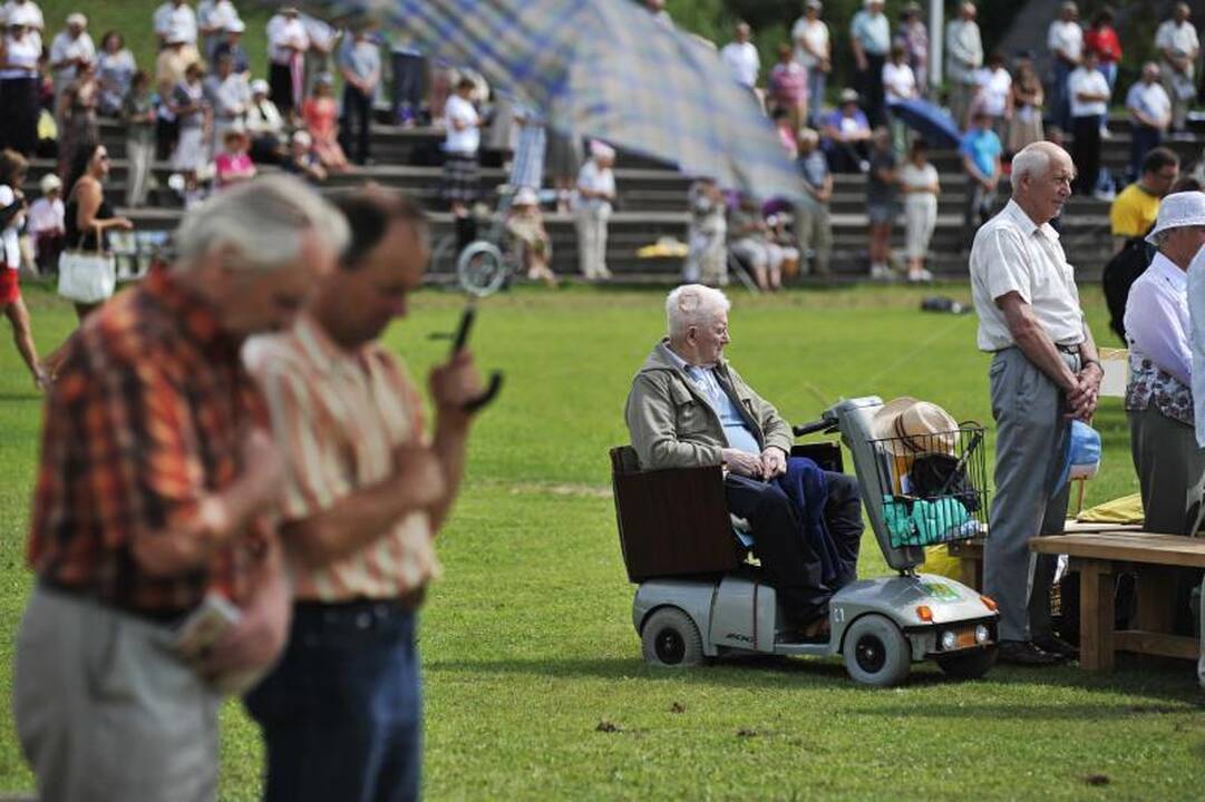 Paties rankų darbo slidės – ištikimos tremtinio palydovės
