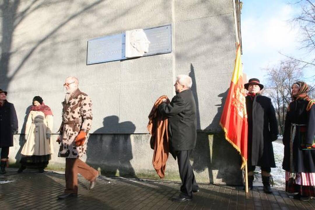 Atidengta A.Žalio atminimo lenta
