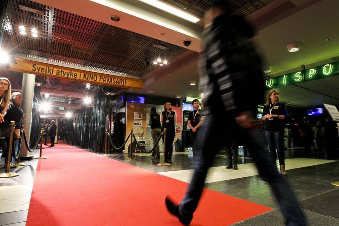 „Kino pavasario“ atidarymas pražydo gėlėmis