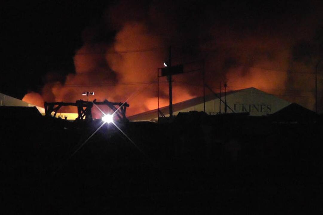 Vilniuje degė Gariūnai (dar papildyta)
