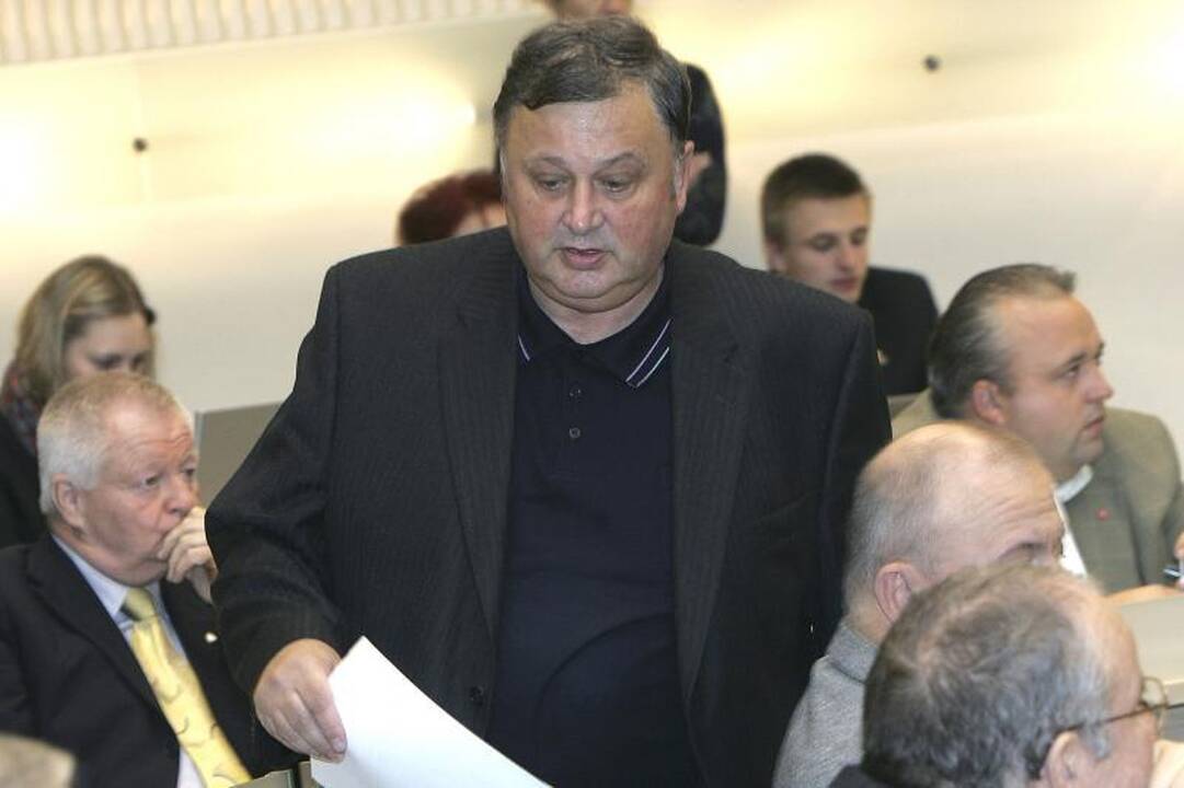 A. Garbaravičius: atsakymas                               sapnuotojams