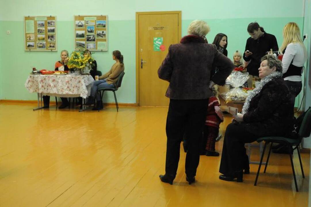 Vilniaus „Varpo“ suaugusiųjų vid. mokykloje surengta labdaros mugė