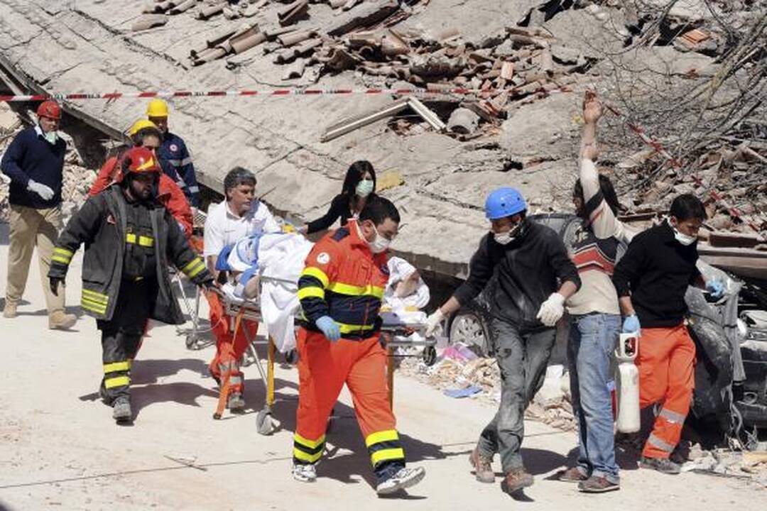 Žemės drebėjimas Italijoje nusinešė beveik 100 gyvybių (papildyta)