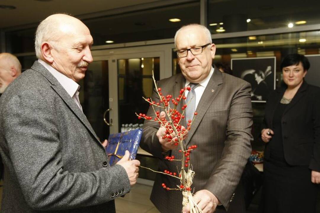 S. Jokužio fotografijų parodos atidaryme - užuominos apie ordiną