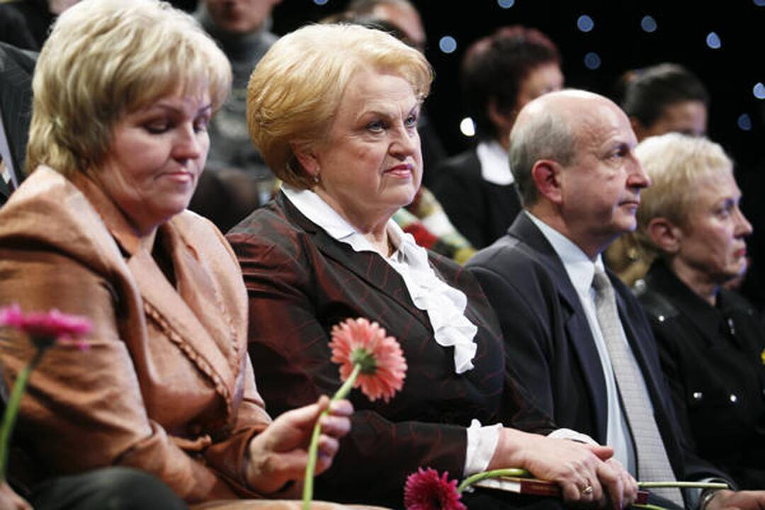 Per Kalėdas – antrininkų konkursas „Gintarinis atspindys“ 