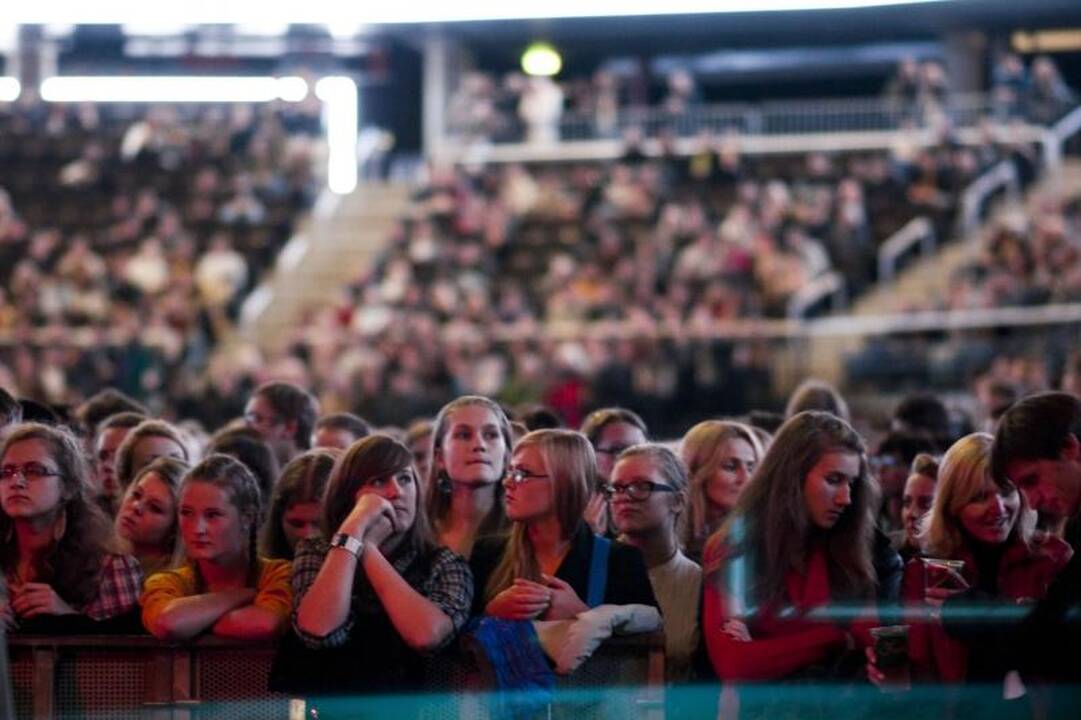Stilingųjų „Hurts“ koncertas – su Lietuvos vėliava