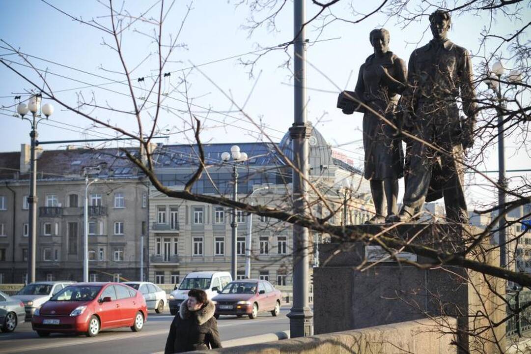 Abiturientai švenčia paskutinį skambutį