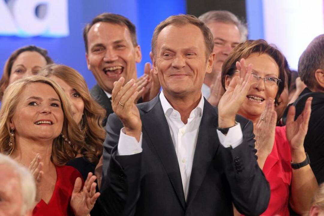 Rinkimus Lenkijoje laimi D.Tusko partija (atnaujinta 9 val.)