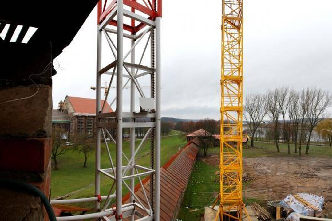Nuo Kauno pilies nukelta kepurė, atstatymo darbai baigsis vasarą