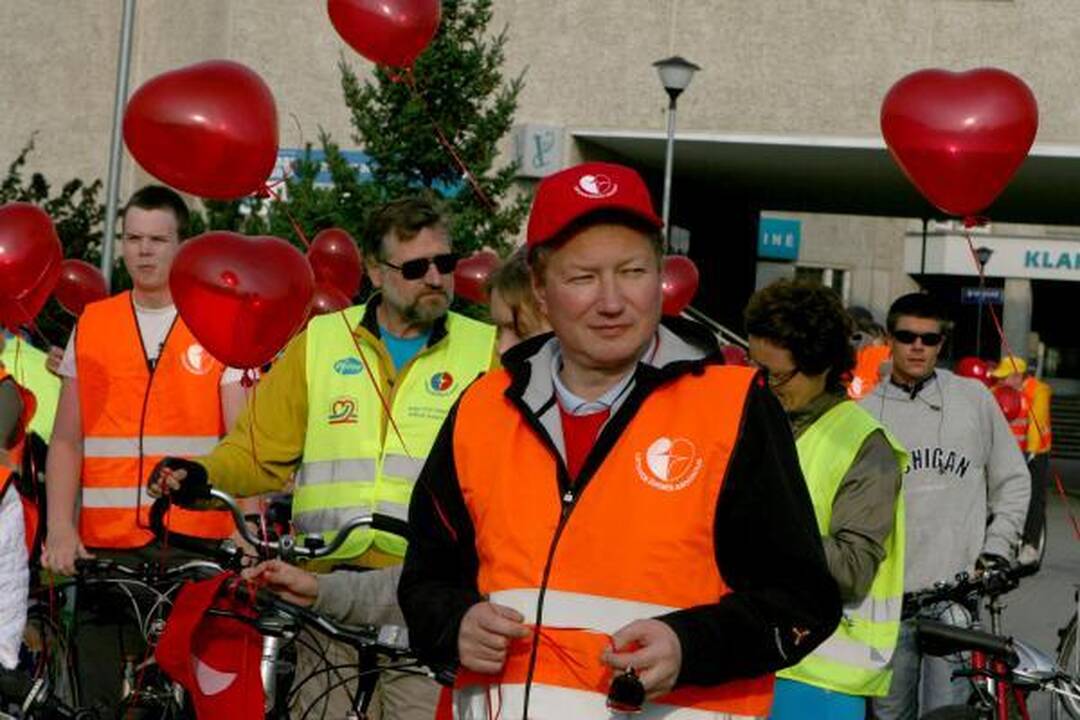 Širdies dieną medikai sėdo ant dviračių