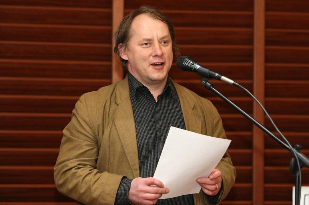 Kunigui J.Sasnauskui siūloma skirti valstybinę pensiją