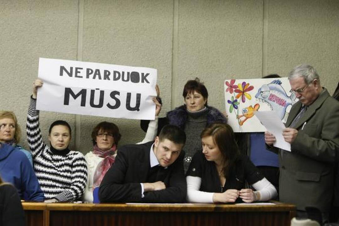 Klaipėdos politikus pasitiko piketuotojai