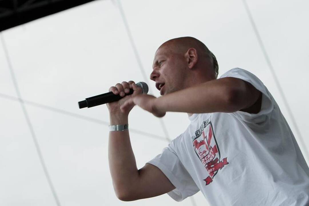 Grupė „Hurts“ virpino festivalio dalyvių širdis