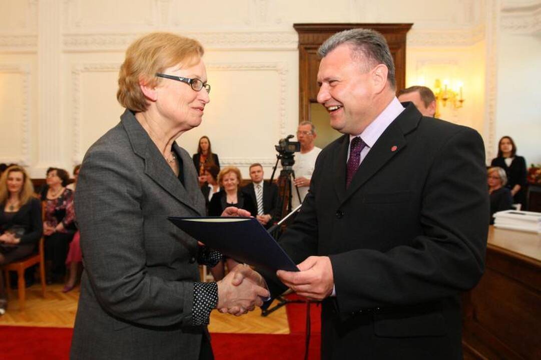 Rotušėje apdovanoti nuoširdžiausi Kauno gydytojai