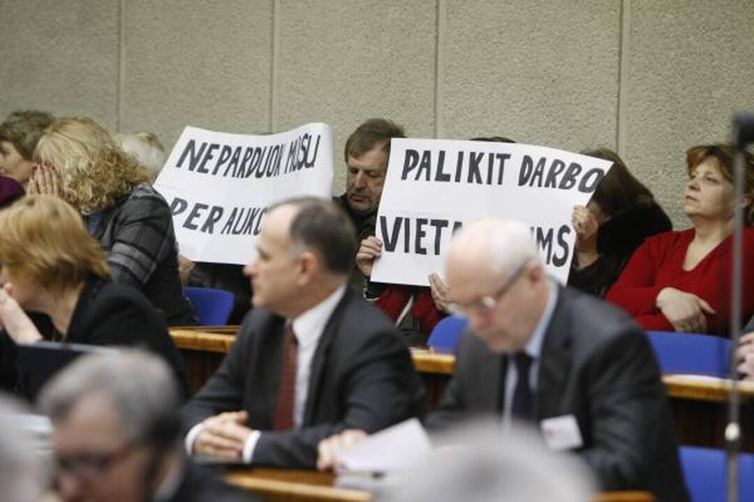 Klaipėdos politikus pasitiko piketuotojai