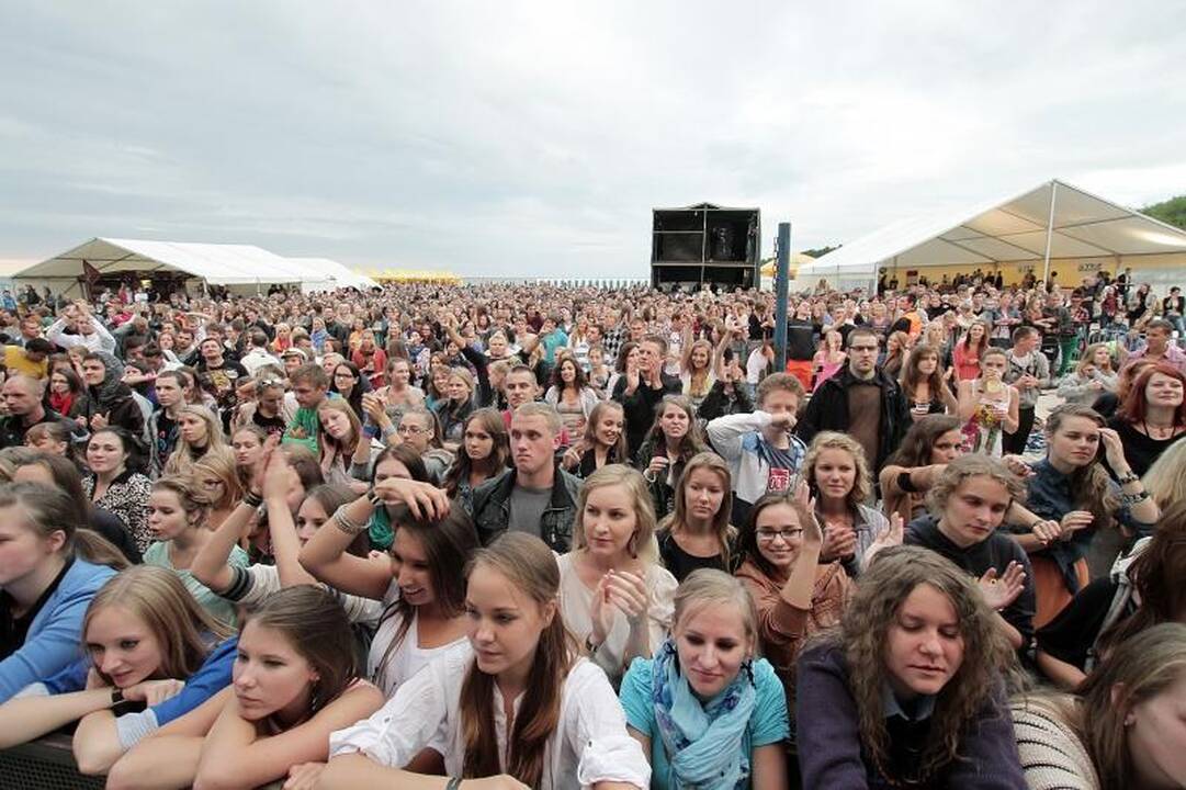 Grupė „Hurts“ virpino festivalio dalyvių širdis