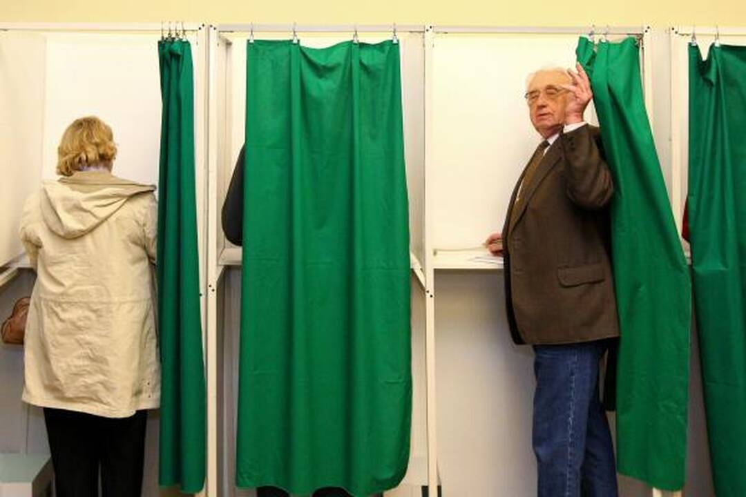 Prezidento rinkimai: kauniečiai skuba balsuoti iš anksto 