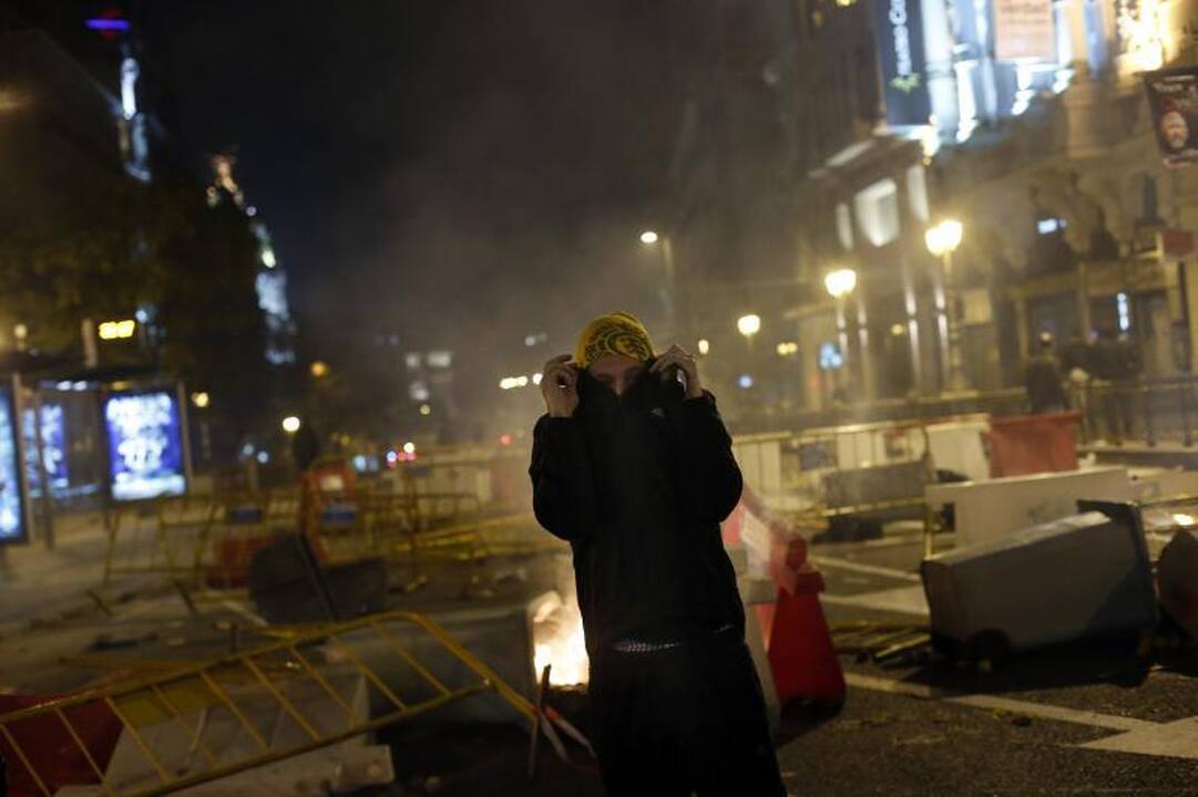 Ispanų protestuotojai susirėmė su policija