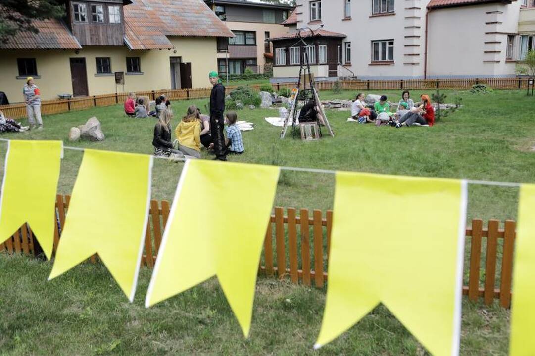 Silpnaregiai vaikai pažino kvapų pasaulį
