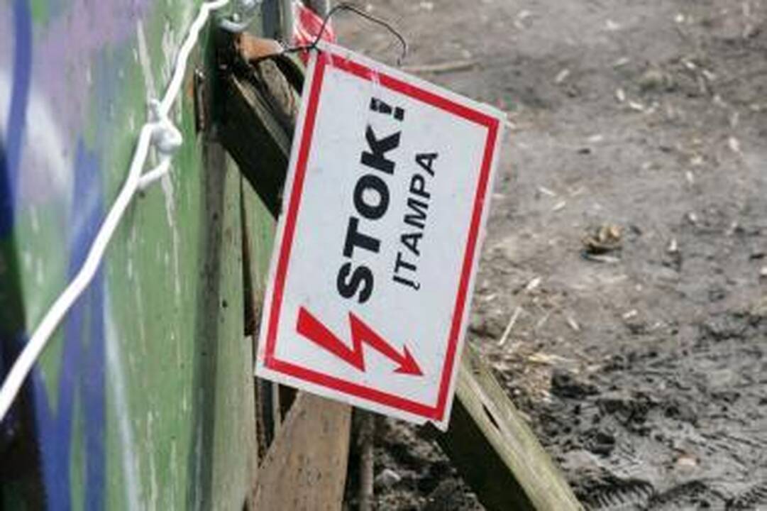 Dirbdamas klinikose elektrikas apdegė veidą