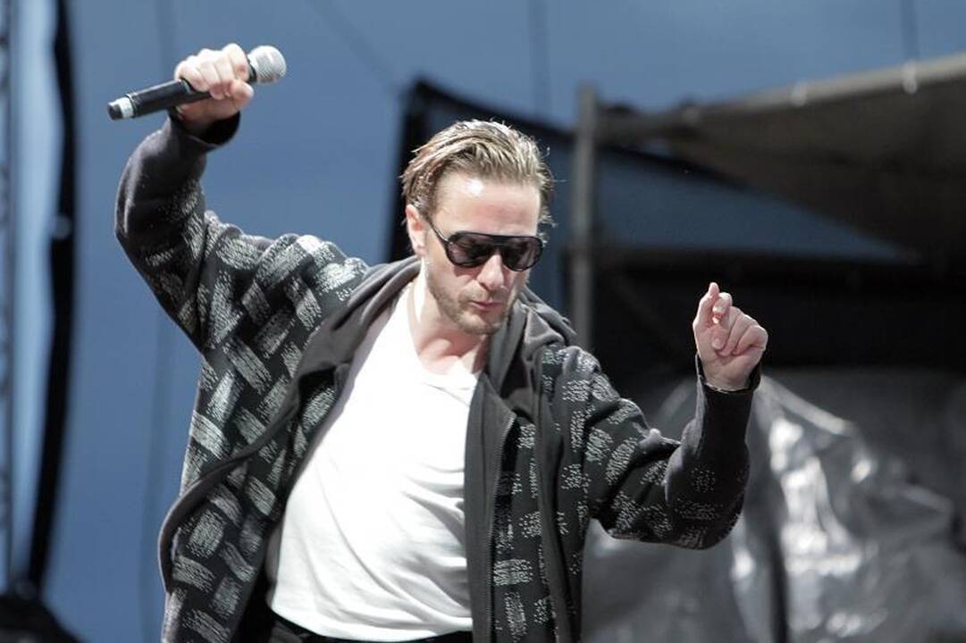 Grupė „Hurts“ virpino festivalio dalyvių širdis