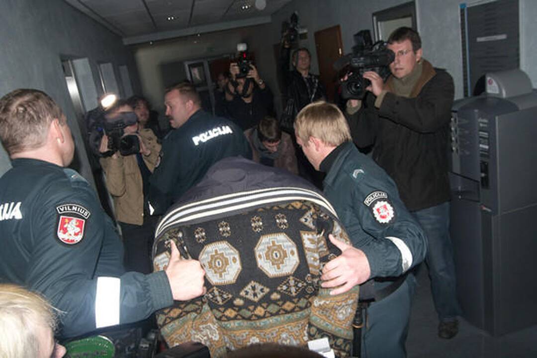 5 mergaites ir moteris išprievartavęs studentas suimtas 3 mėnesiams (papildyta)