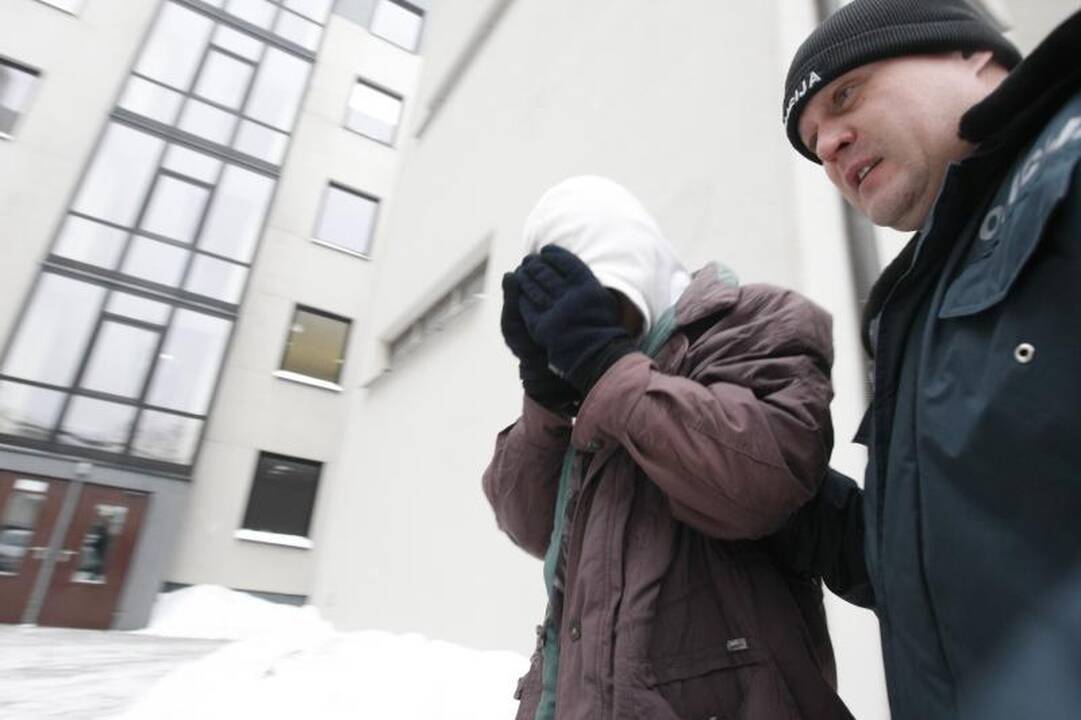 Trylikametės žagintoją teismas leido suimti trims mėnesiams