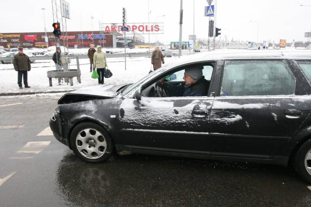 Vilniuje per avariją šalia „Akropolio“ nukentėjo du vaikai