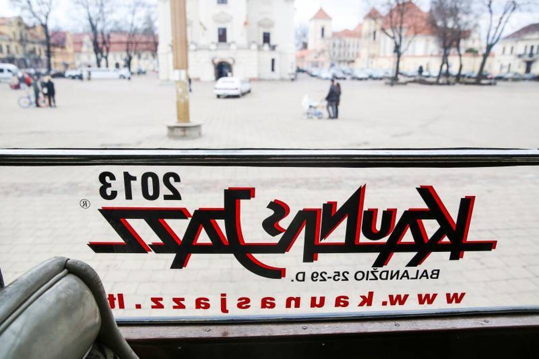 Kauno gatvėmis riedantis autobusas masina ne tik džiazo mylėtojus