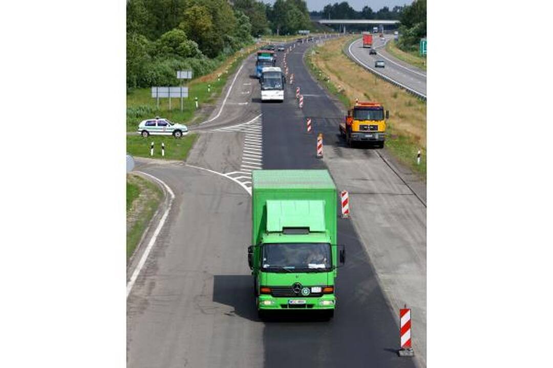 „Automagistralė”: šį savaitgalį greitkelyje tokių spūsčių nebus