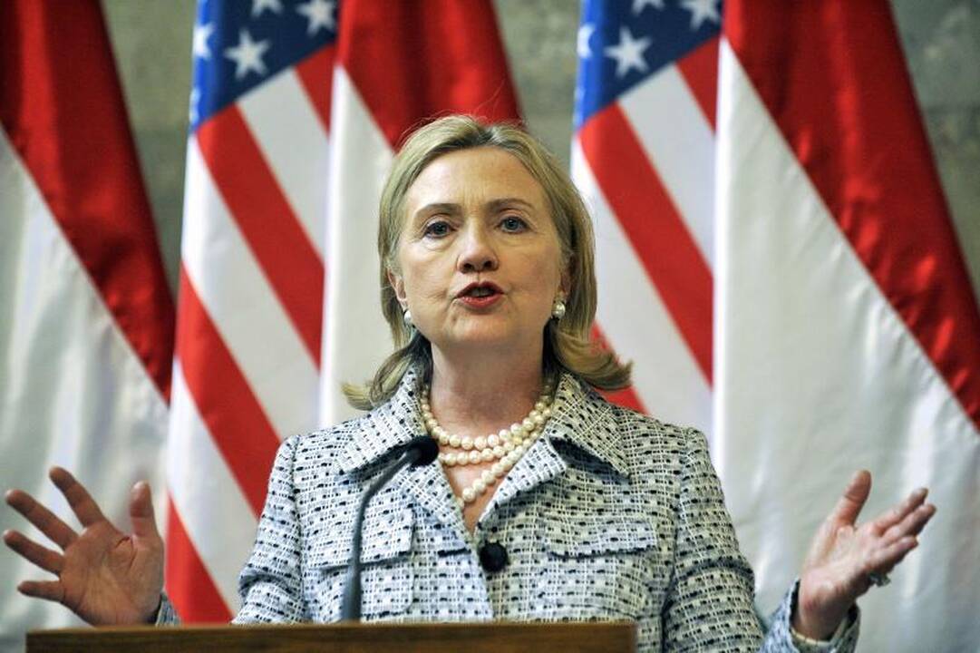 H.Clinton vizitas galbūt įkvėps demokratus posovietinėse šalyse