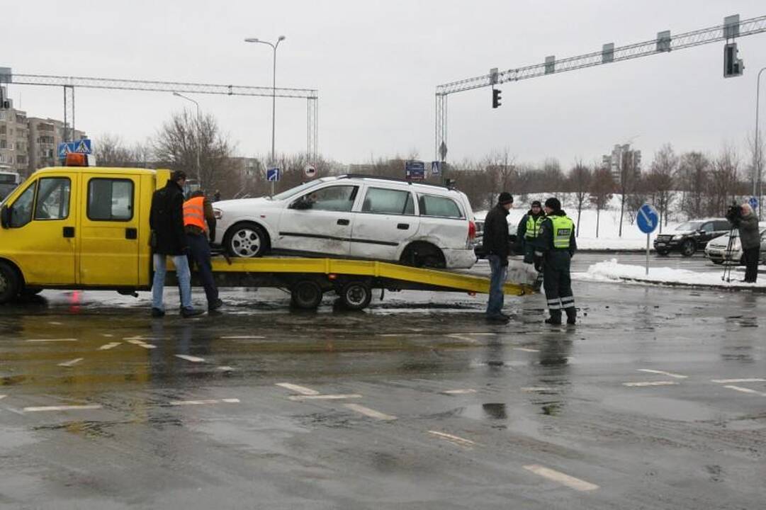 Vilniuje per avariją šalia „Akropolio“ nukentėjo du vaikai