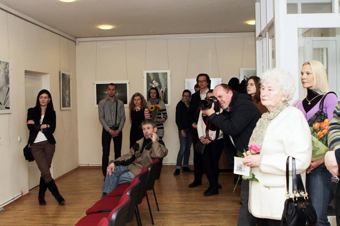 Fotografės „Ryto pašnekesiai“ uostamiesčio Meno bibliotekoje