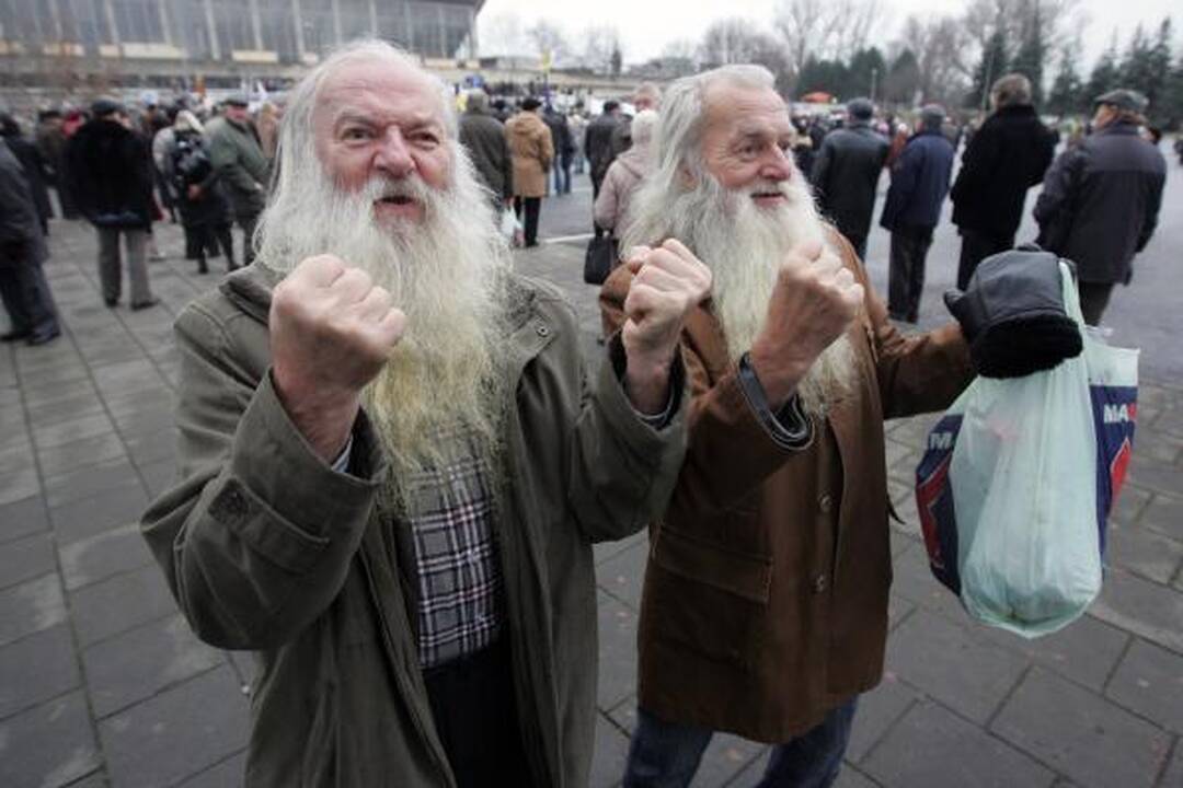 Pensininkų mitinge - kalbos apie revoliuciją bei raginimai teisti valdžią (papildyta)