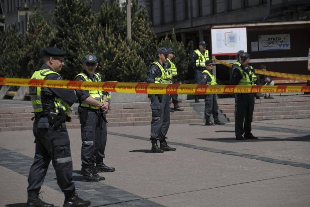 Vilniuje į mitingą rinkosi žmonės, sujaudinti vaiko likimo