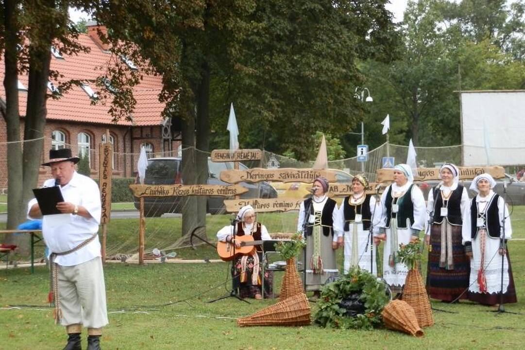 Festivalio dalyvius pakerėjo įspūdingi kuršių kostiumai