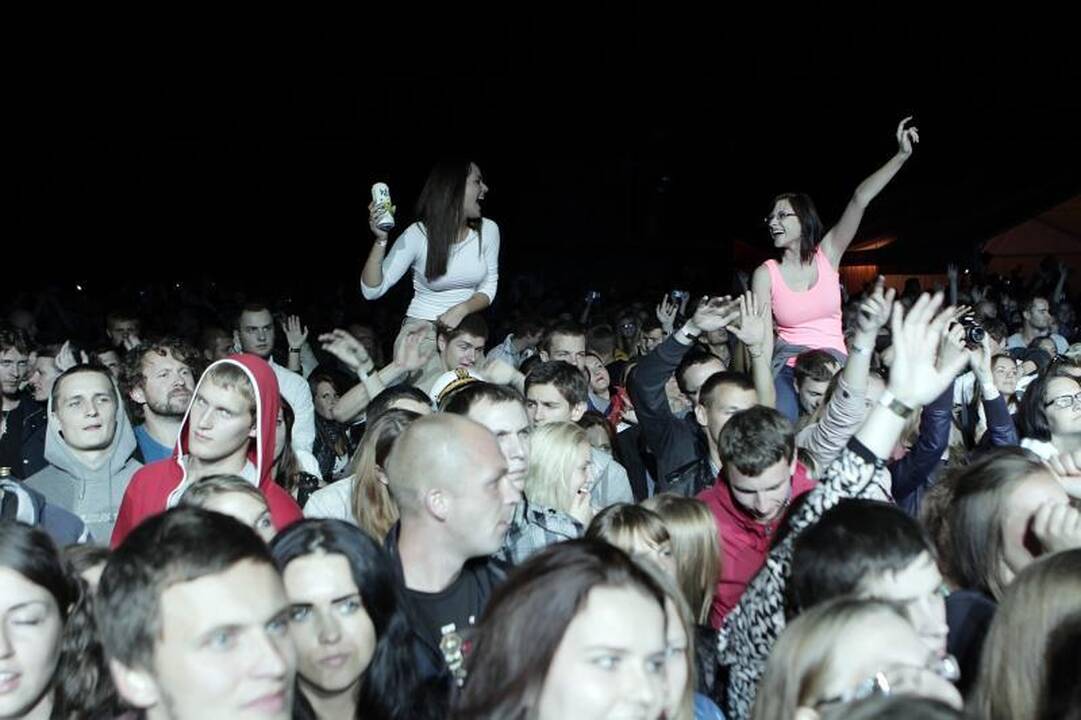 Grupė „Hurts“ virpino festivalio dalyvių širdis