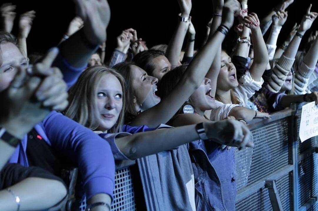 Grupė „Hurts“ virpino festivalio dalyvių širdis