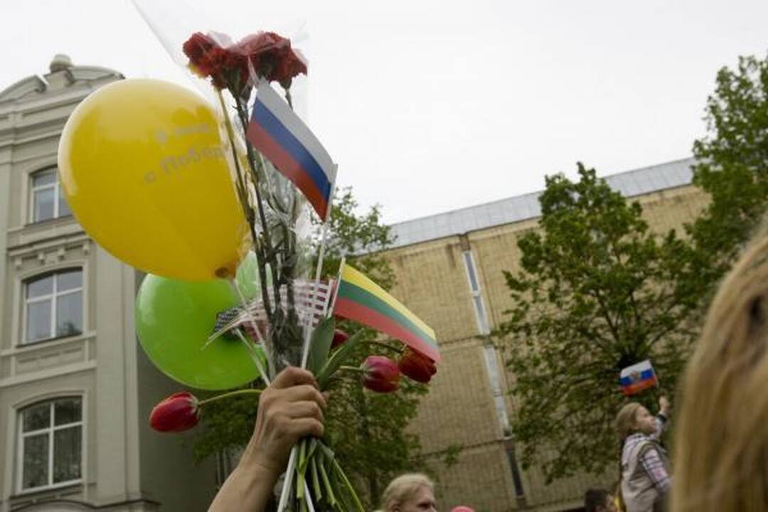 Veteranų eitynes Vilniuje lydėjo priešiški šūkiai (papildyta 15.50 val.)