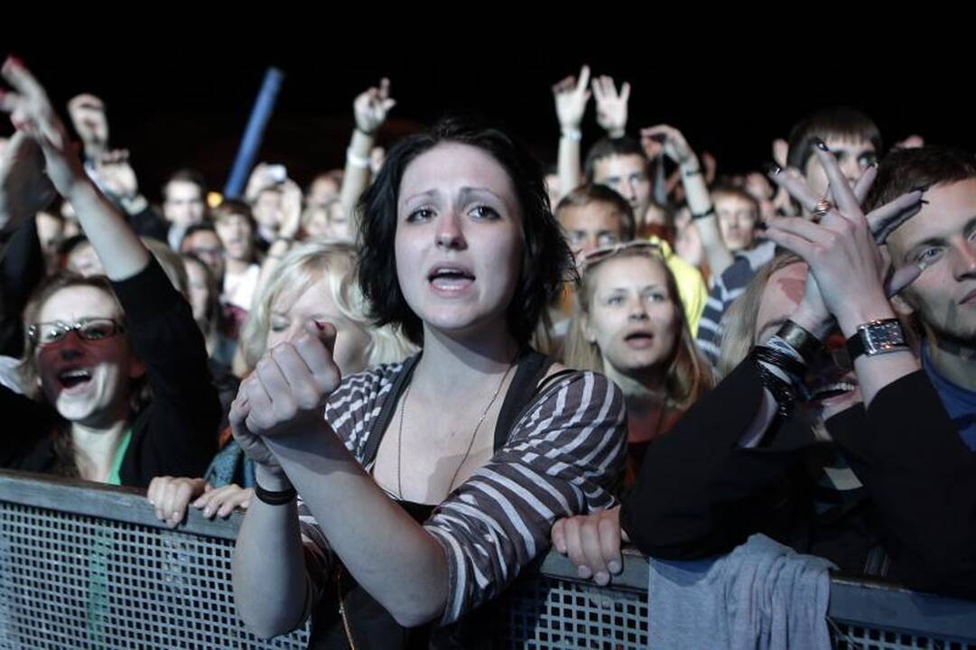 Grupė „Hurts“ virpino festivalio dalyvių širdis