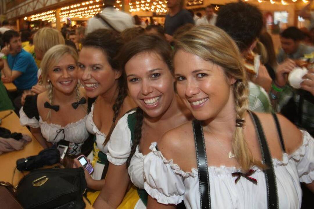 Vokietijoje prasidėjo tradicinė alaus šventė „Oktoberfest“