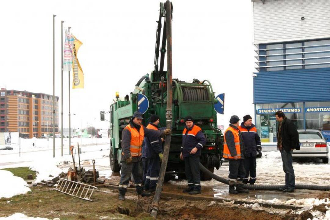 Žemaičių plente – vandentiekio avarija  
