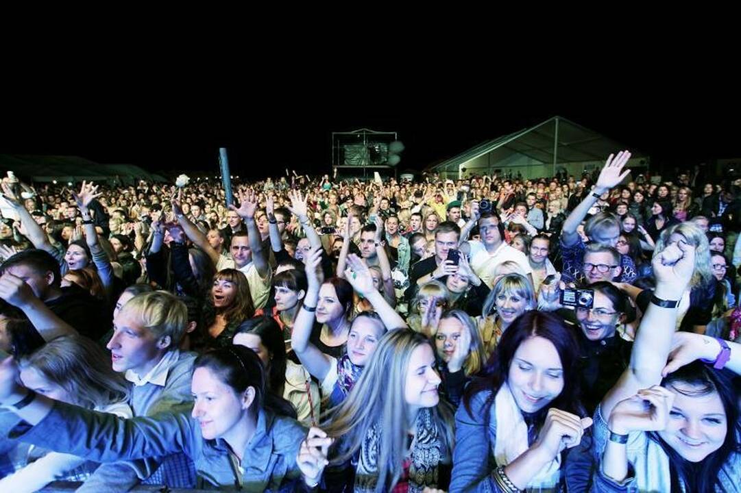 Grupė „Hurts“ virpino festivalio dalyvių širdis
