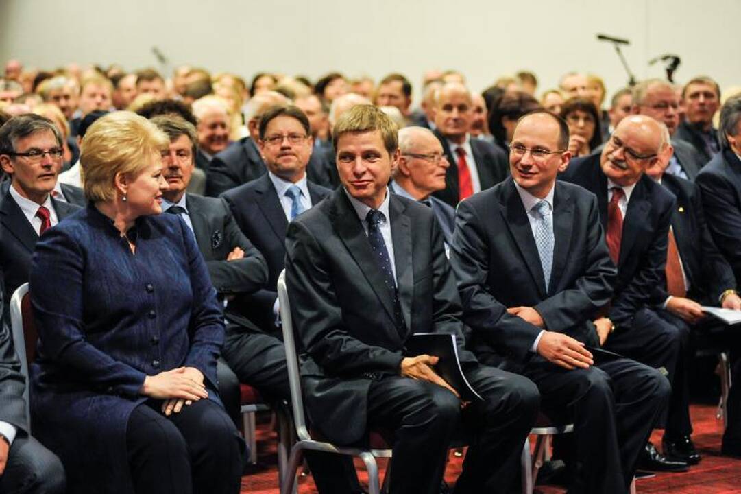 Prezidentė linki, kad teismai įgytų daugiau žmonių pagarbos