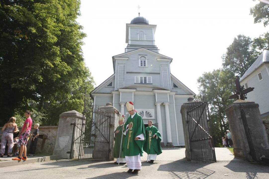 Laukžemėje iškilo Arūno Sakalausko skulptūra šv. Andriejui