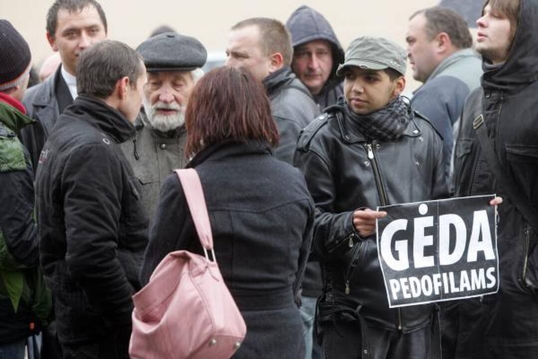 L.Kedienė Prezidentei nunešė protestuotojų reikalavimus (papildyta)